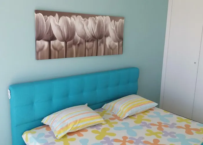 Blue Anchor Apartment